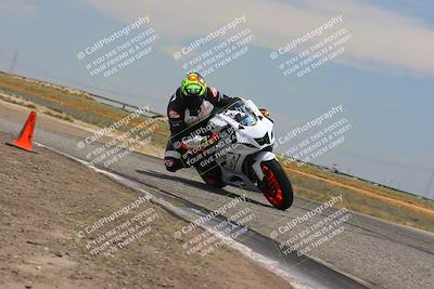 media/May-29-2023-Lets Ride (Mon) [[943717a907]]/B Group/1220pm (Grapevine)/